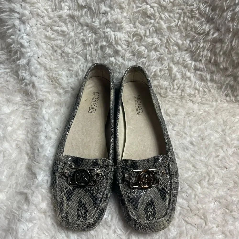 Michael Kors leather snake skin print shades of gray slip on flats Size 7.5M